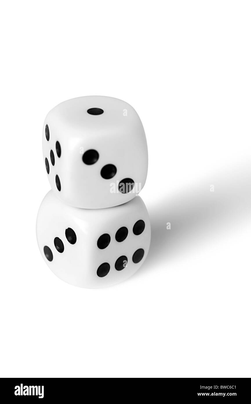 Riproduzione di cubetti di colore bianco su sfondo bianco Foto Stock