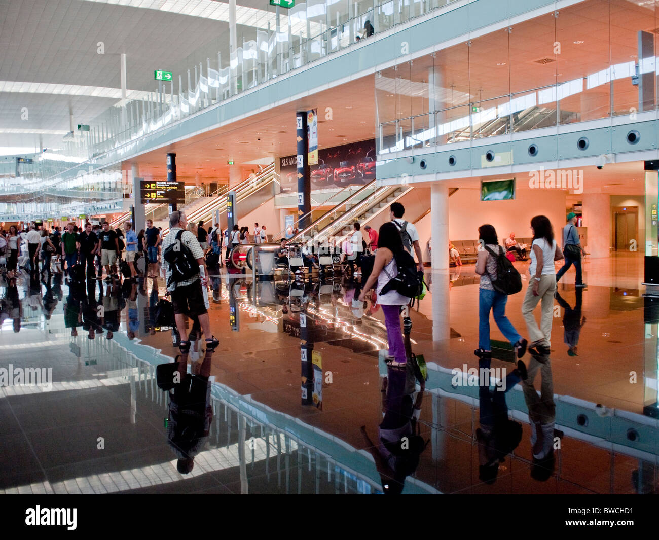 Il nuovo terminale dal 2009 all'Aeroporto di Barcellona o di El Prat Airport Foto Stock