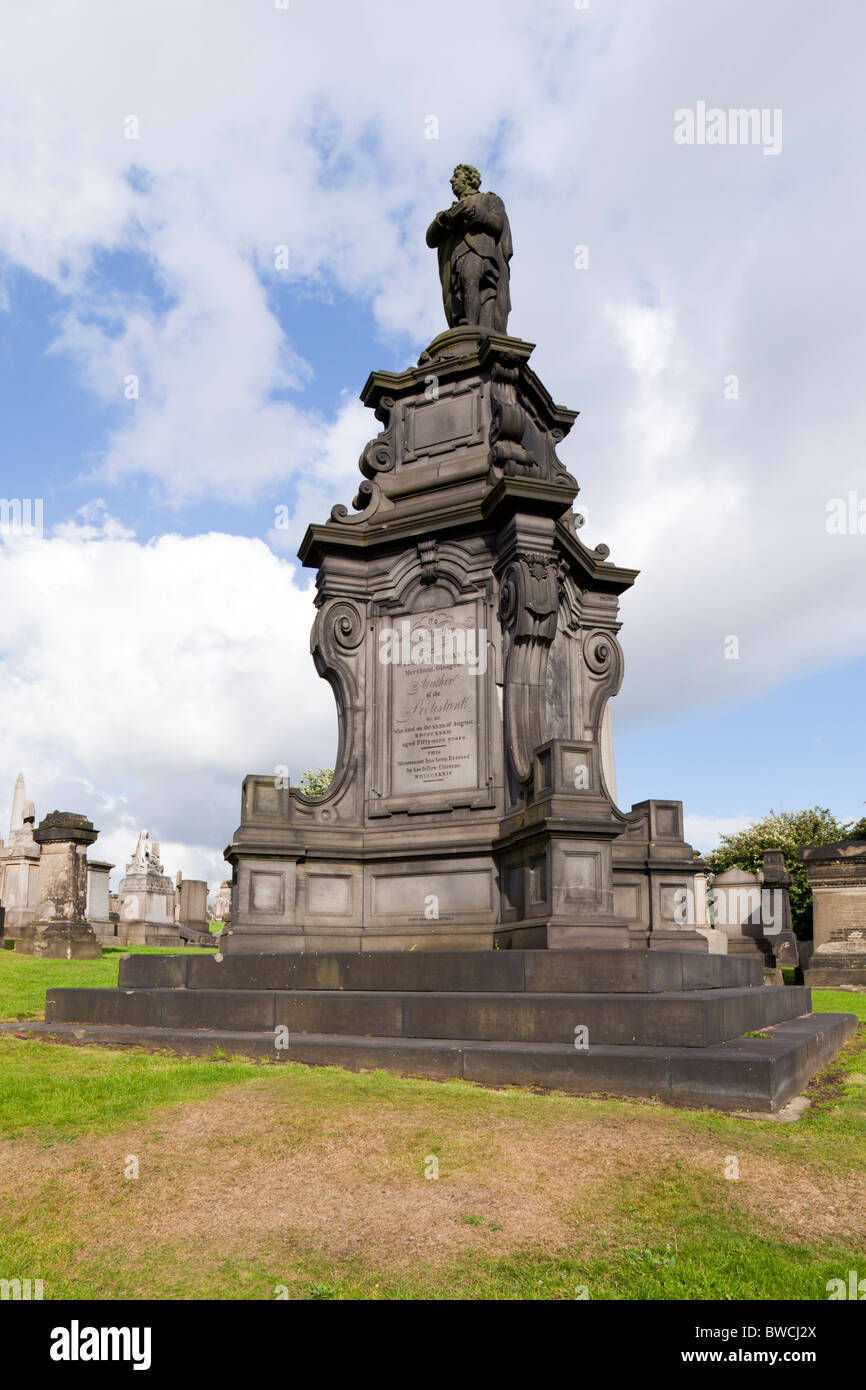 Un memoriale di un mercante, William McGavin, in Glasgow necropoli che si trova ad est della cattedrale di Glasgow, Scozia Foto Stock