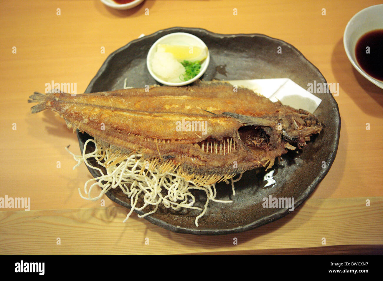 Cibo tradizionale, profondo pesce fritto, Kyoto, Giappone Foto Stock