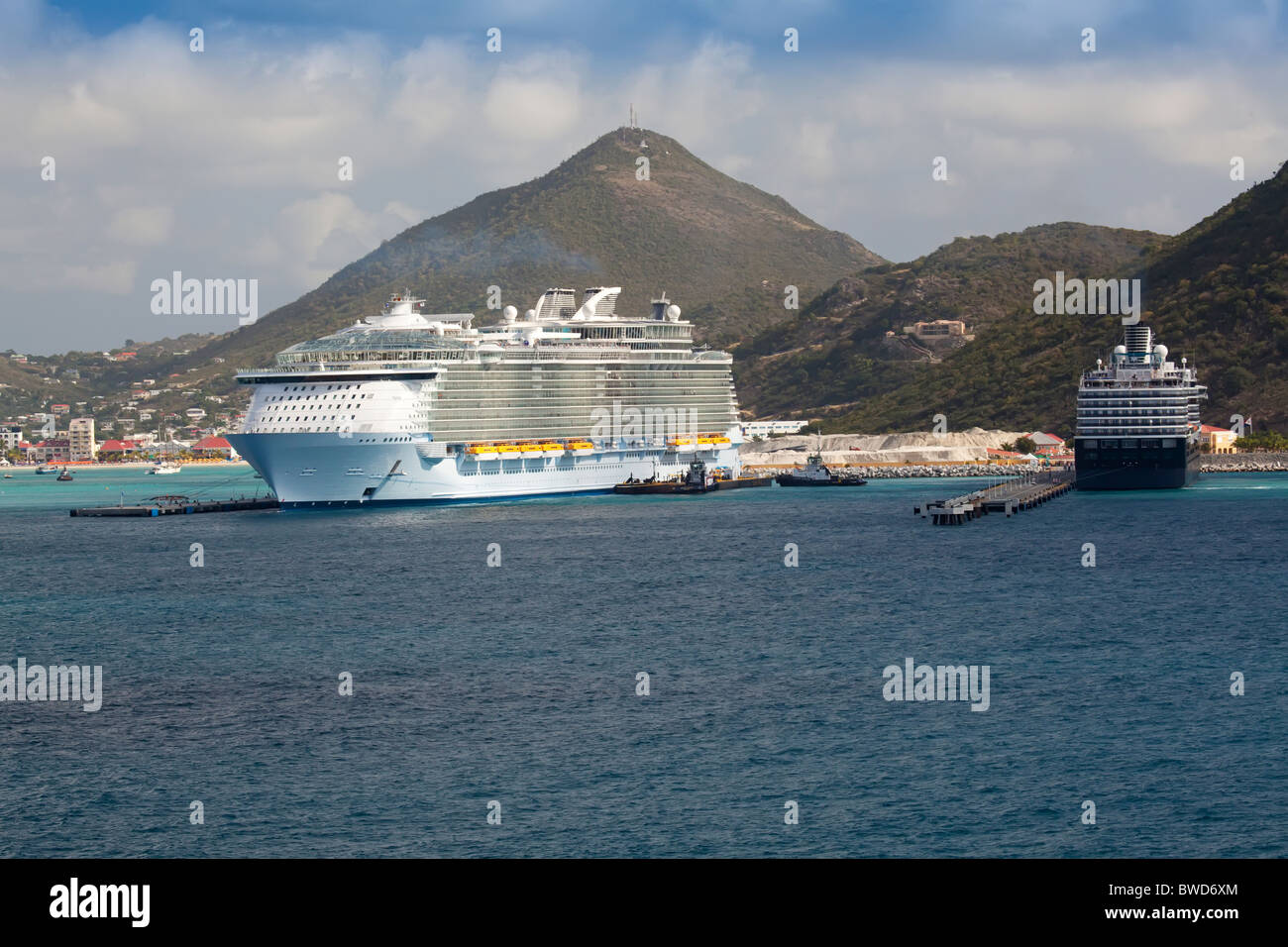 Nave da crociera nel Porto di San Maarten, dei Caraibi Foto Stock