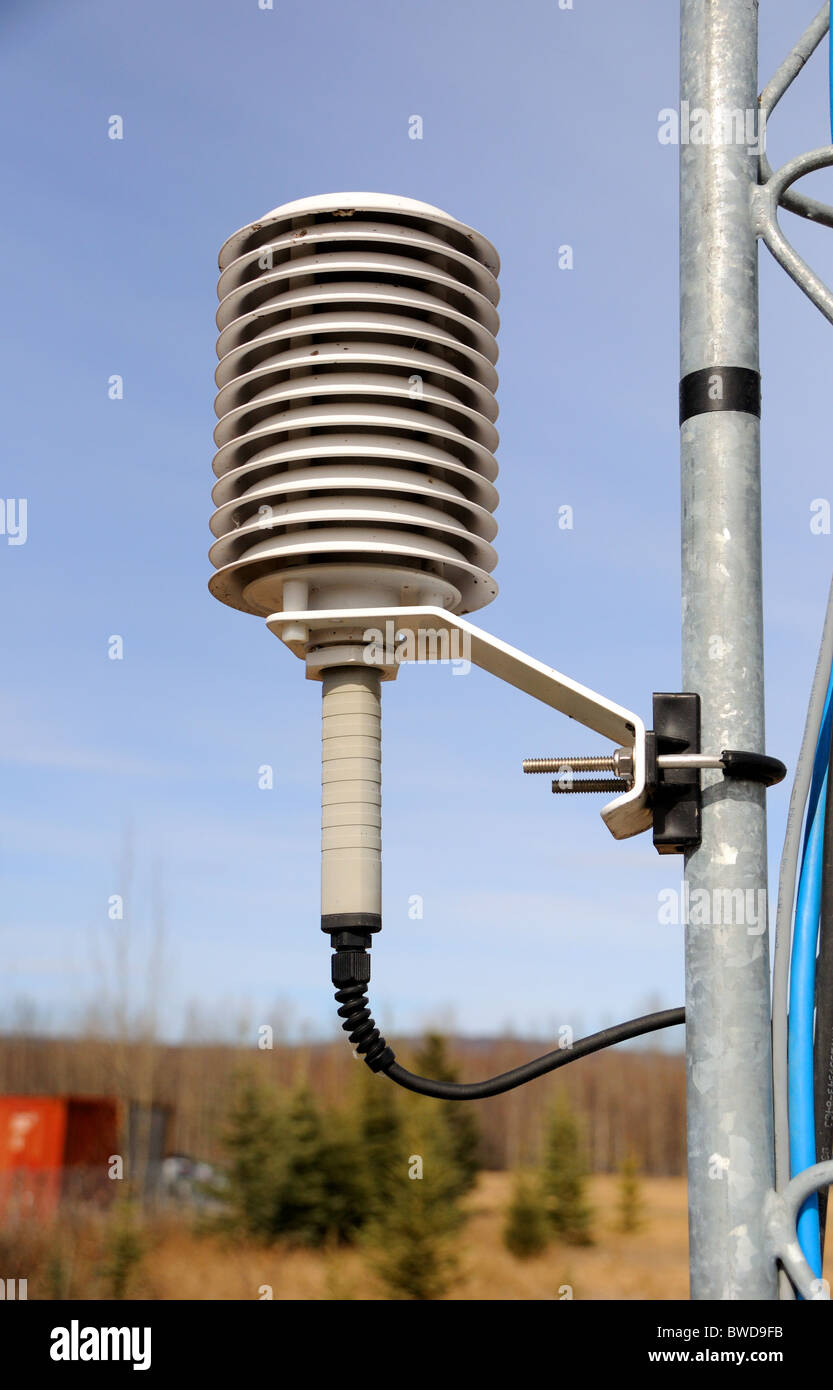 Controllo stazione meteo temperatura radiazione sensore climatico blu dello  schermo Foto stock - Alamy