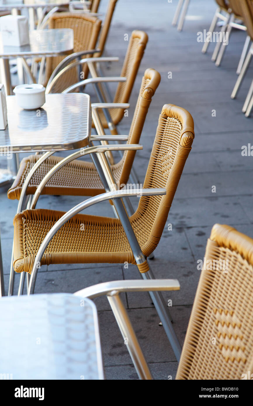 Posti gratuiti presso il ristorante in strada Foto Stock