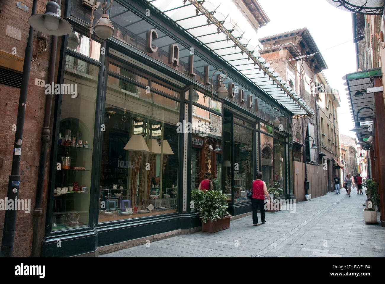 Via Carioli off Piazza del Popolo, Ravenna, Emilia Romagna, Italia Foto Stock