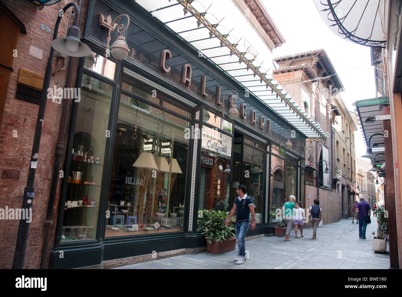 Via Carioli off Piazza del Popolo, Ravenna, Emilia Romagna, Italia Foto Stock