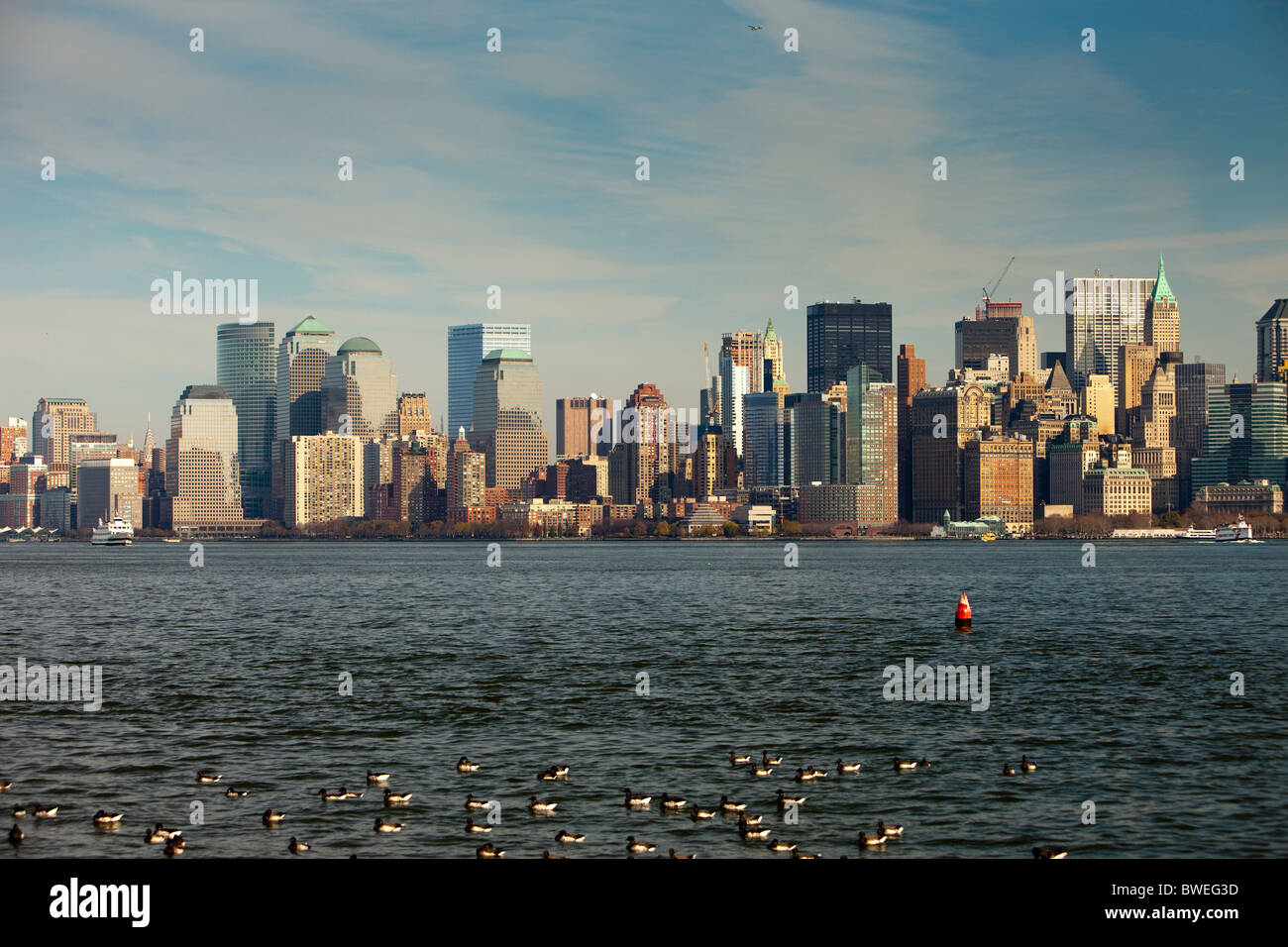 West Skyline di Manhattan da Liberty Island. Foto Stock