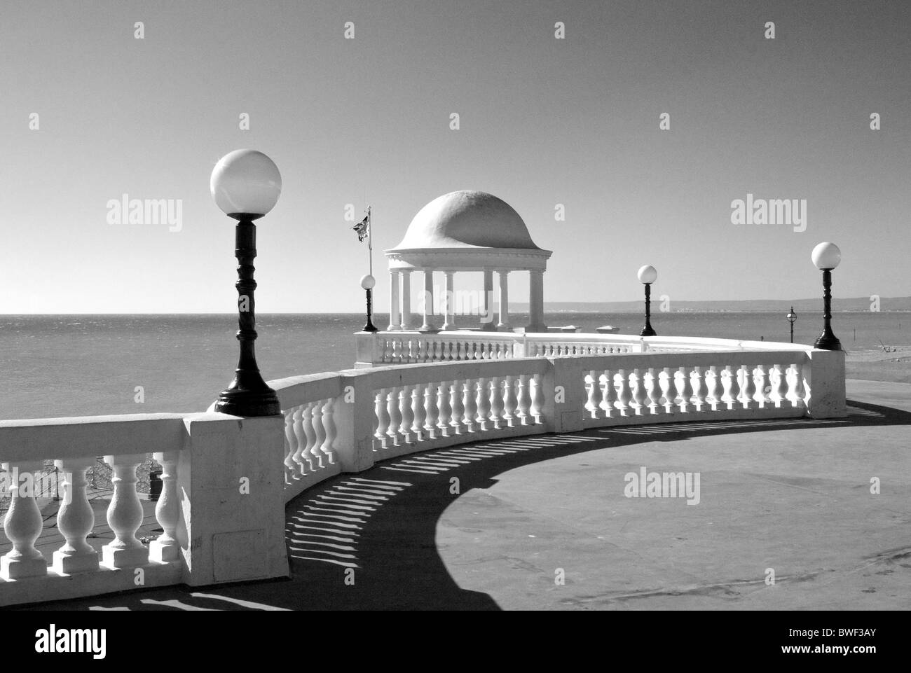 Il De La Warr Pavilion sul lungomare di Bexhill Sussex Foto Stock