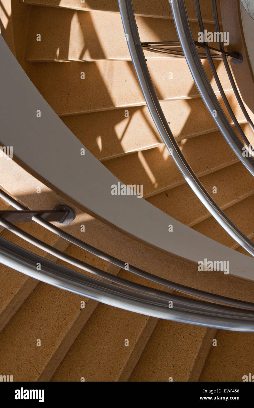 Il De La Warr Pavilion sul lungomare di Bexhill Sussex Foto Stock