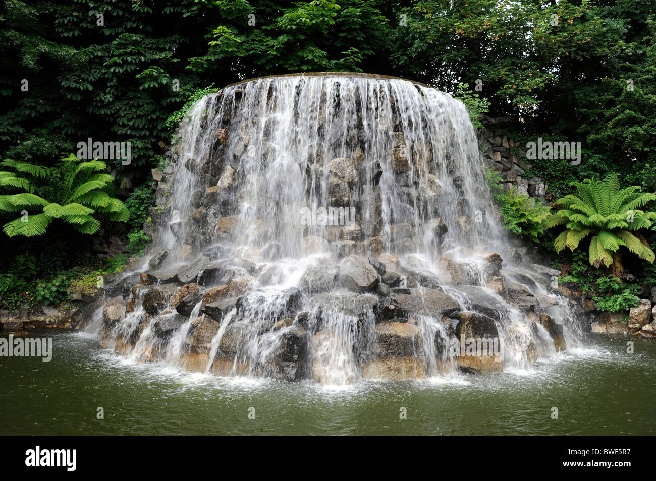 Fontana in Giardini di Iveagh, Dublino, Irlanda Foto Stock