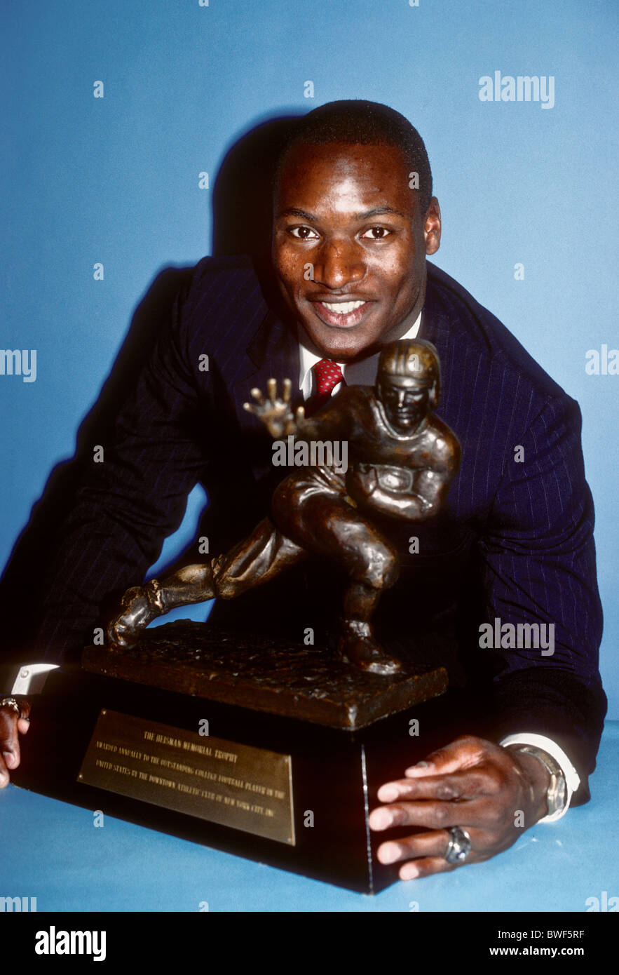Bo Jackson vincitore del 1985 Heisman Trophy. Foto Stock