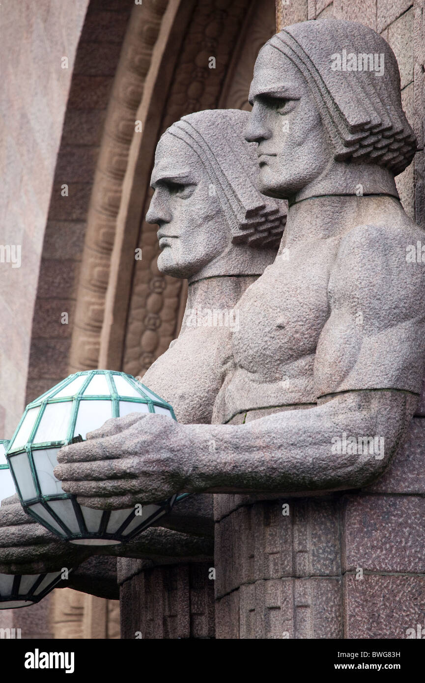 Rautatieasema Stazione ferroviaria Helsinki Finlandia progettata da Eliel Saarinen Foto Stock