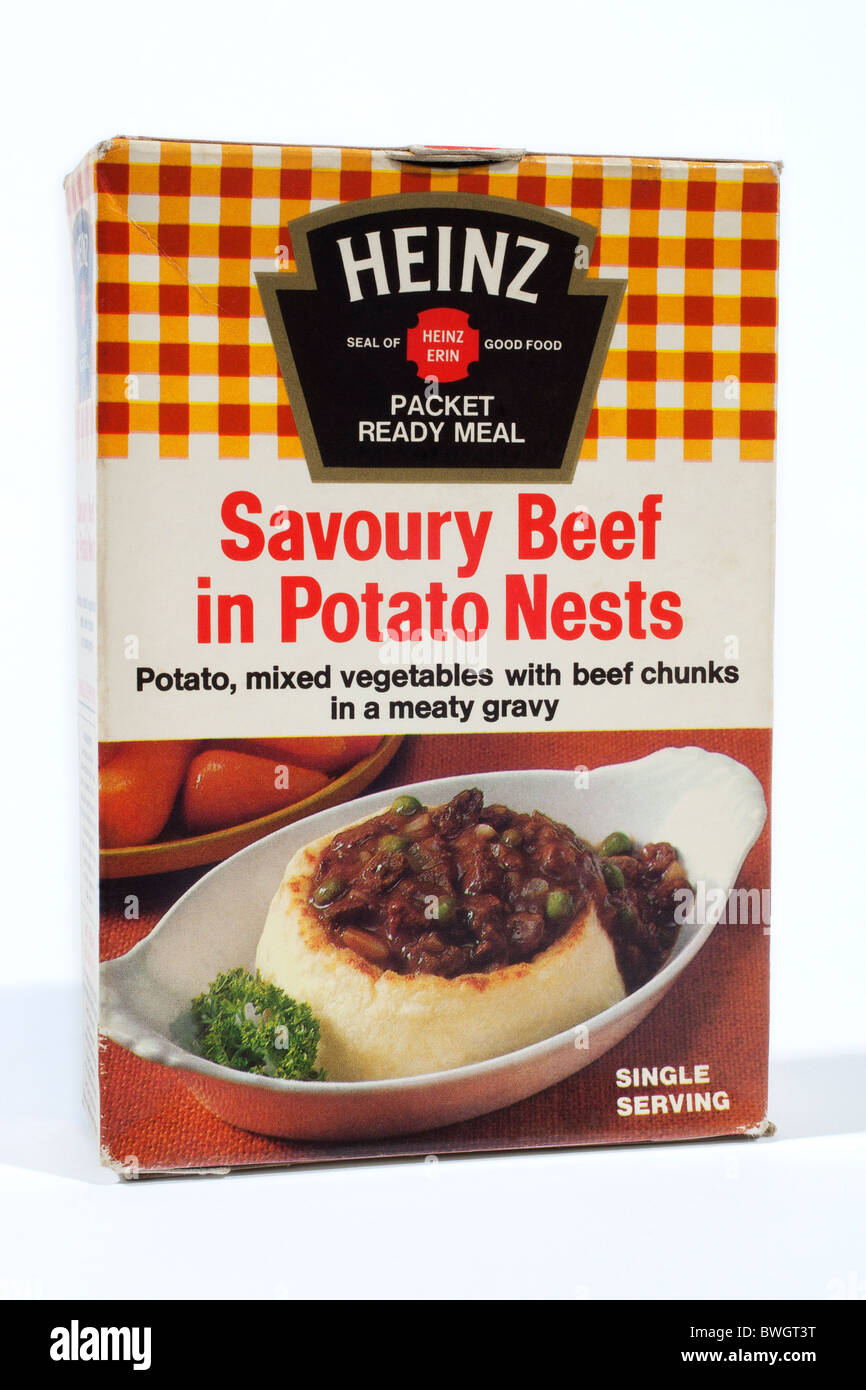 Pacchetto di gustosa carne bovina in nido di patate piatto pronto prodotta dall'Heinz negli anni settanta Foto Stock