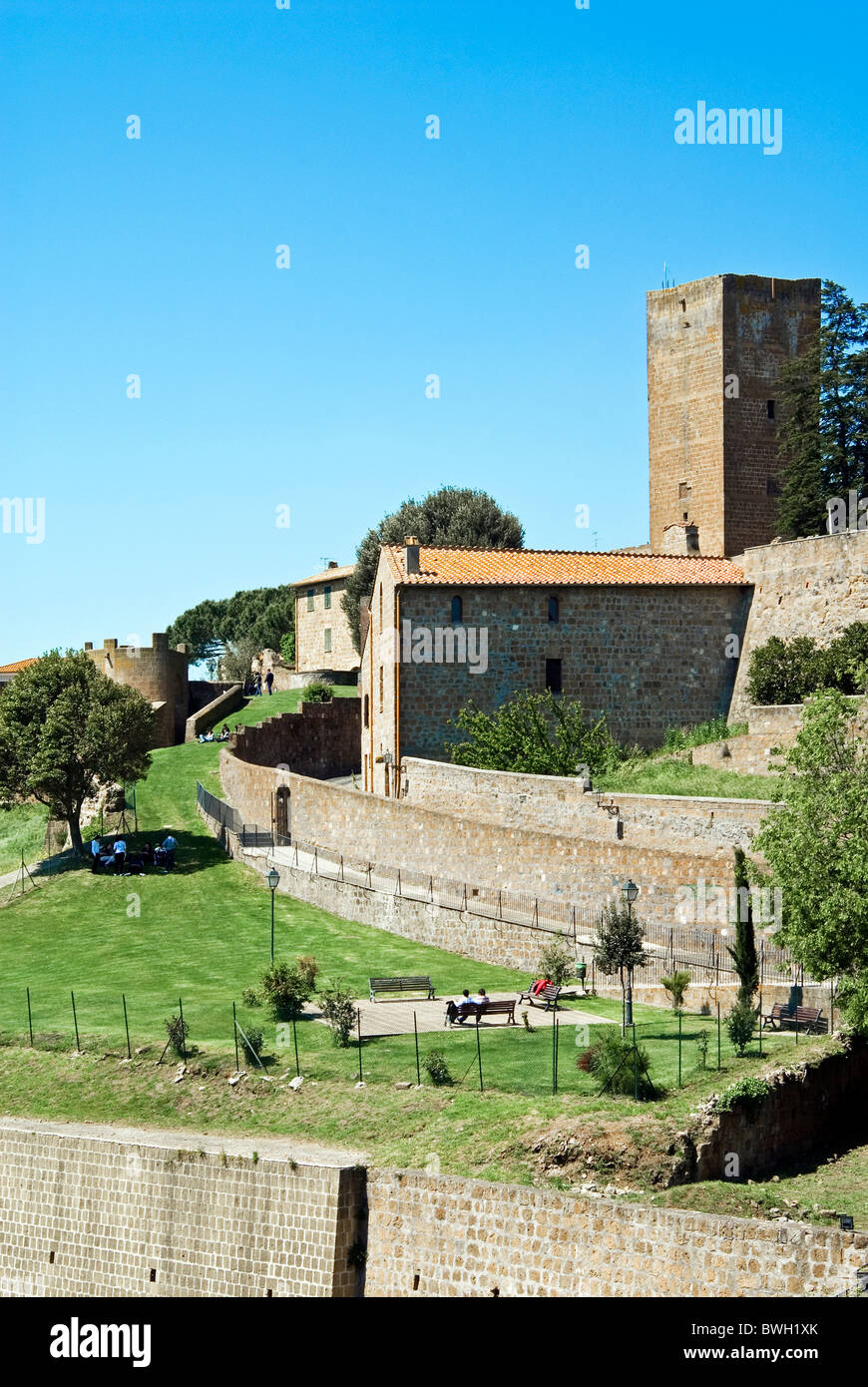 Città bastioni, Tuscania, provincia di Viterbo, Lazio, Italia Foto Stock