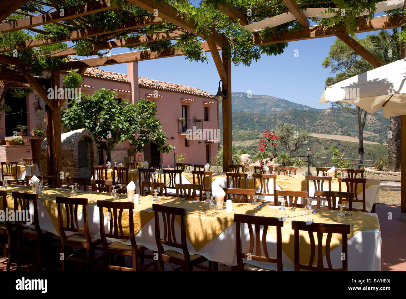 Country hotel, agriturismi, Tenuta Lougo Marchese, vicino a Pollina, in provincia di Palermo, Sicilia, Italia, Europa Foto Stock