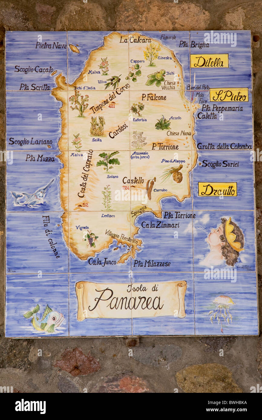 Piastrella pittura, mappa dell'isola, Panarea, Isole Eolie, in Sicilia, Italia, Europa Foto Stock