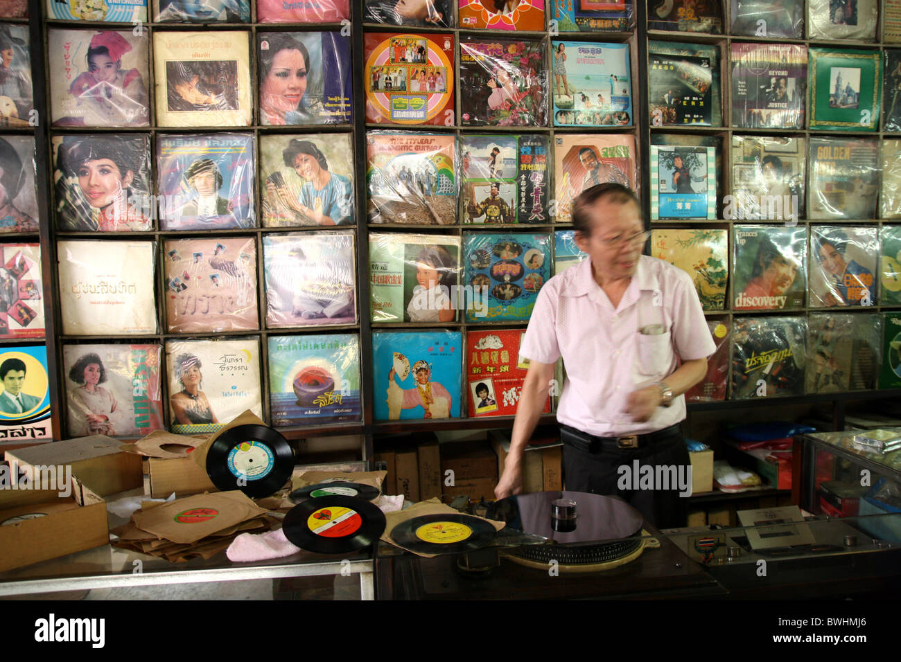 Il vecchio record shop a Bangkok Foto Stock