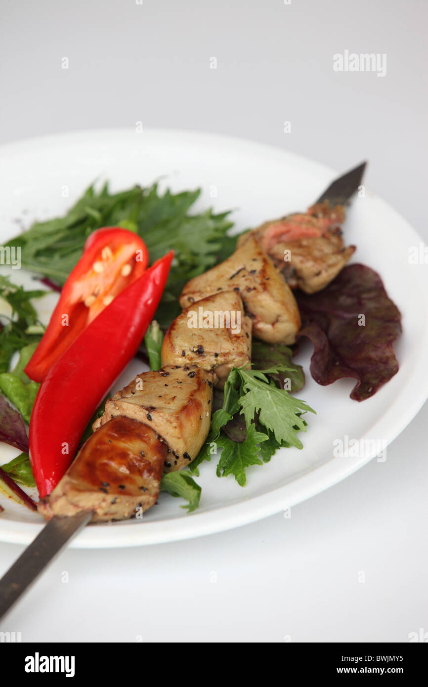 Alla brace di fegato d oca shish kebab spiedini con peperoncino Foto Stock