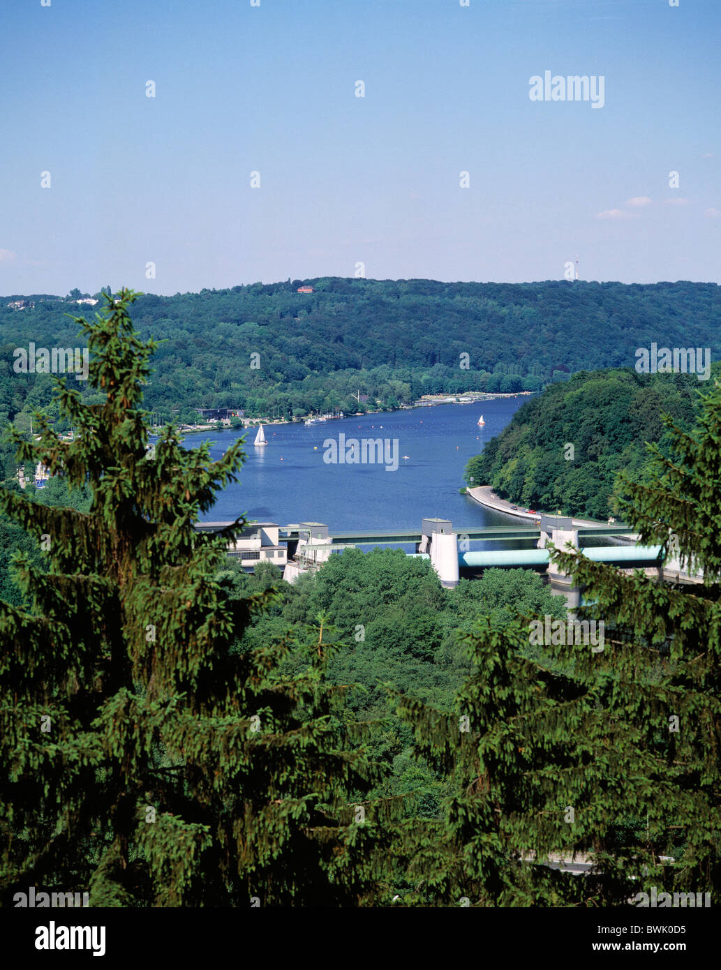 Serbatoio Baldeney Baldeneysee panoramica del lago diga penstock Essen-Werden Ruhr Germania Europa Nord Reno- Foto Stock