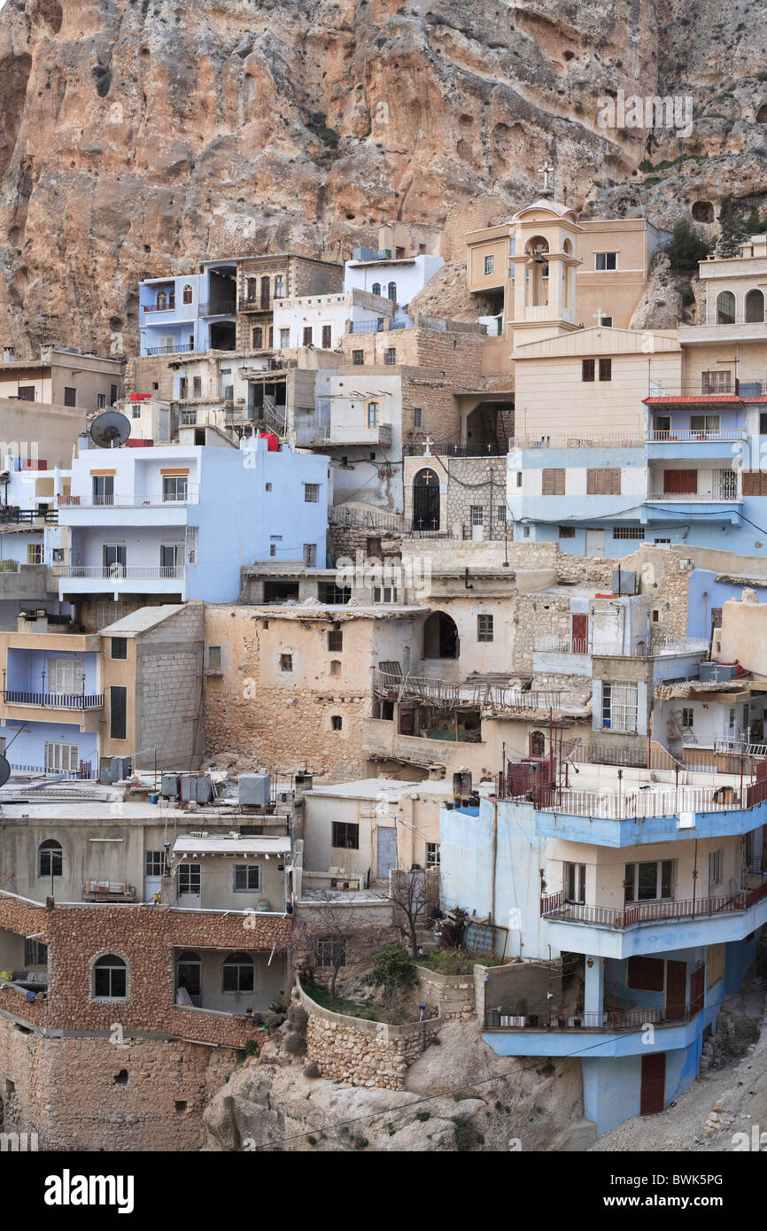 Asia Medio Oriente Oriental Siria villaggio cristiano di Damasco Maaloula casa case montaggio tetti tetto Foto stock - Alamy