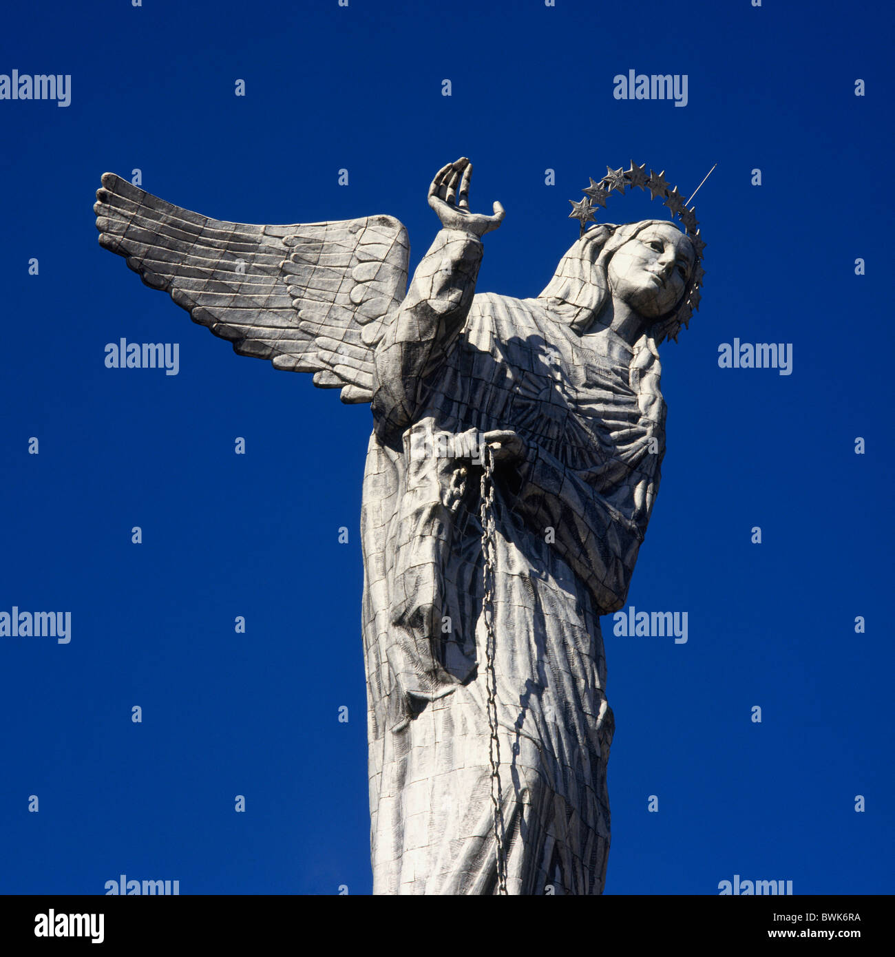 Quito El Panecillo La Virgen de Quito Jungfrau statua scultura blue sky Pichincha Ecuador Sud America Foto Stock