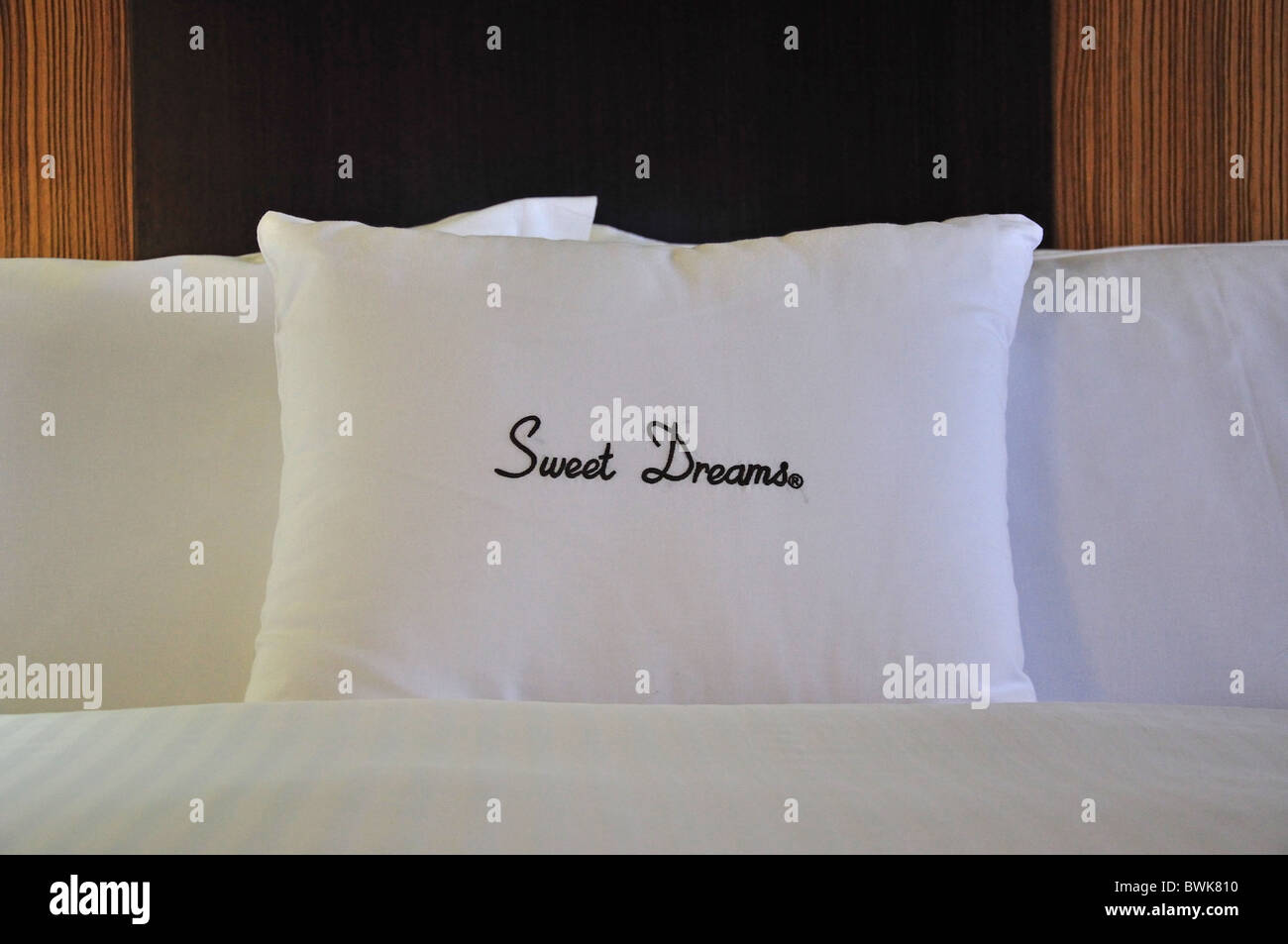 'Sweet Dreams' cuscino al Doubletree Hotel Hilton, Cadbury House Frost Hill, Congresbury, Somerset, Inghilterra, Regno Unito Foto Stock