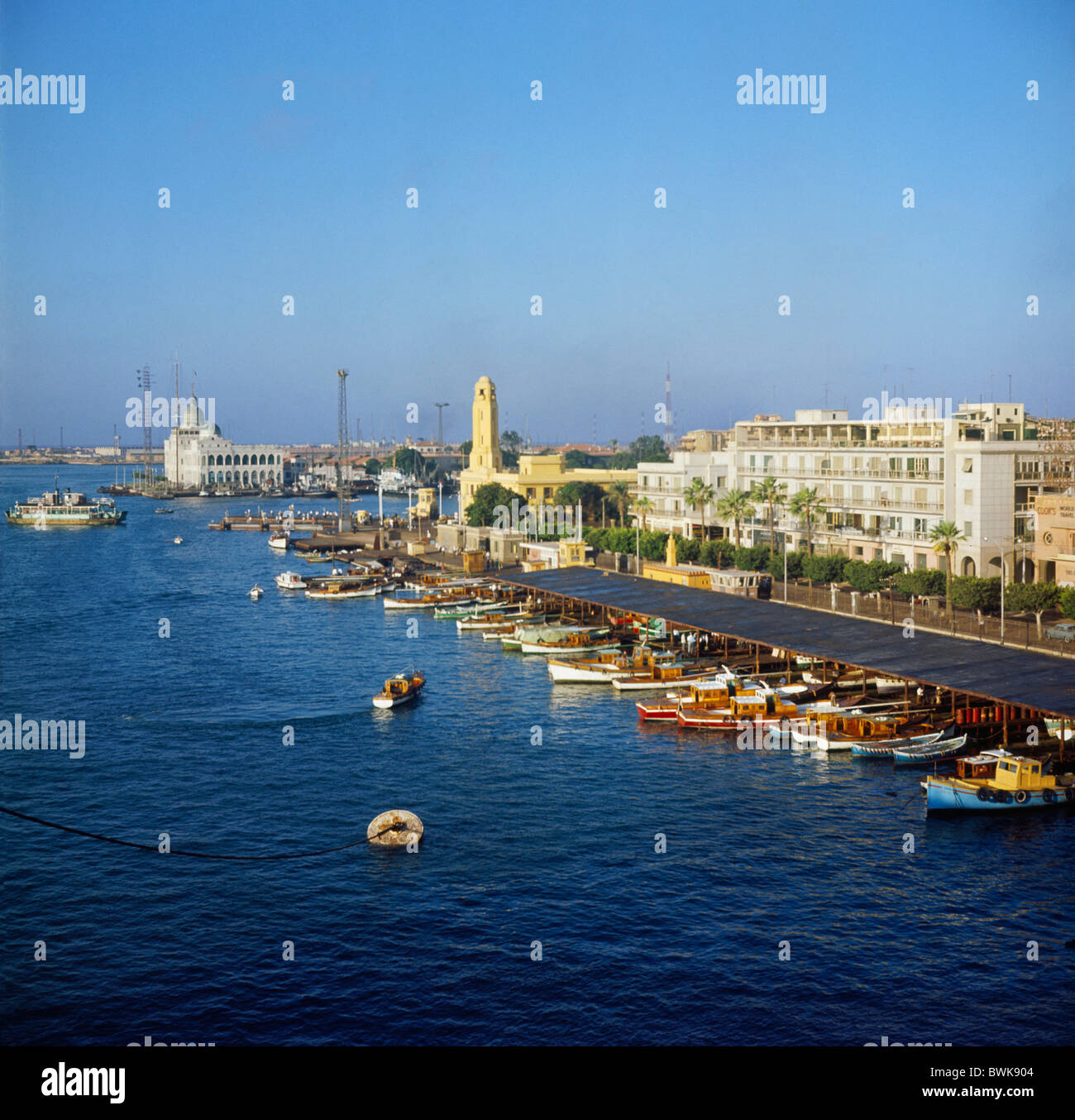 Porto Porto di detto canale di Suez Sues Suez Canal intenta nel 1965 foto  storiche navi Egitto Africa Foto stock - Alamy