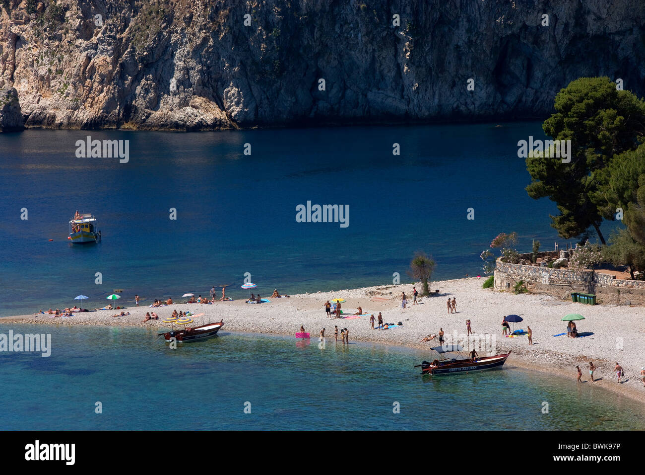 Isole Bella, la spiaggia di Taormina, provincia di Messina, Sicilia, Italia, Europa Foto Stock