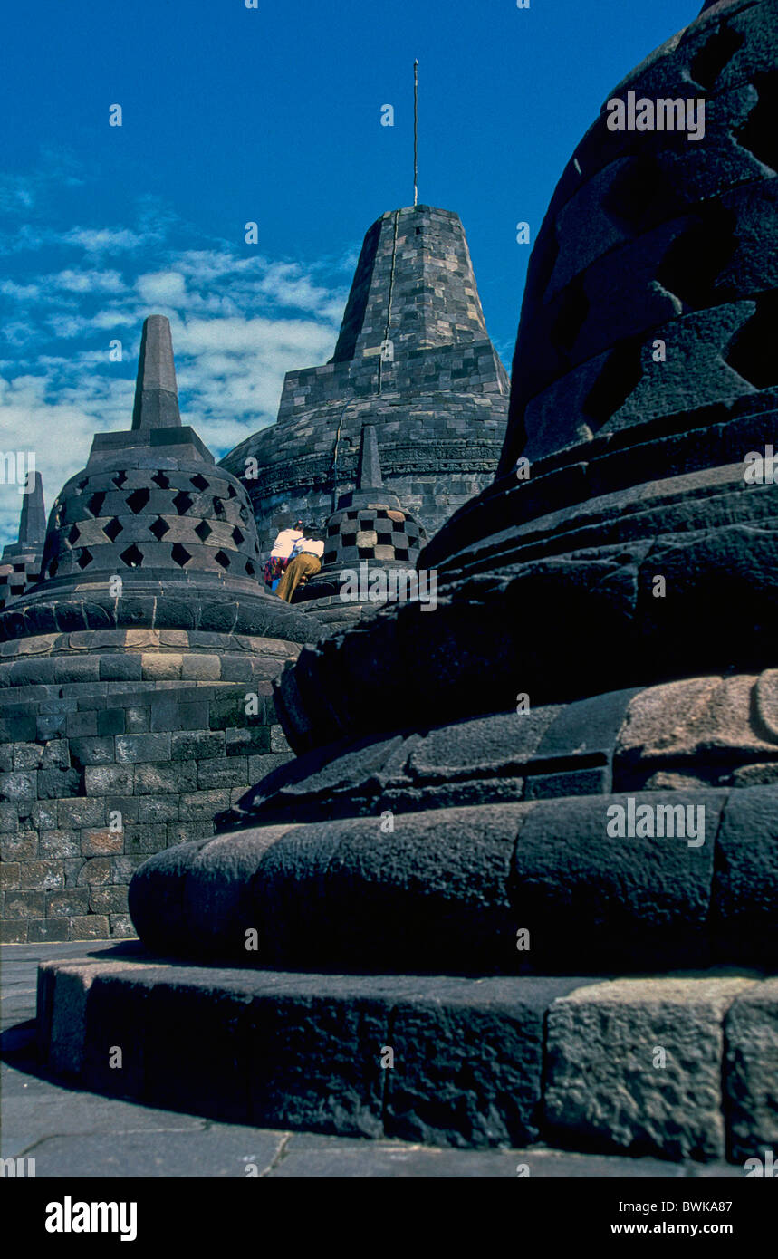Asia Indonesia Java Borobudur tempio buddista della dinastia Sailendra Siddharta Gautama Buddha terrazze Stupa UNE Foto Stock