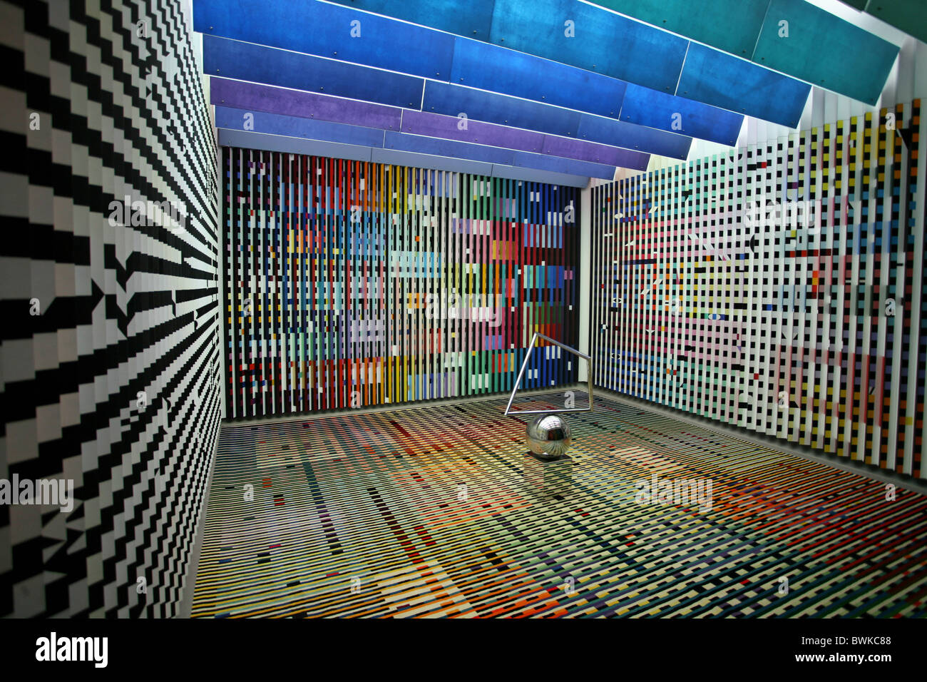 Centro Georges Pompidou spazio interno camera specialità arte moda moderno luminoso tema espositivo Paris Franc Foto Stock