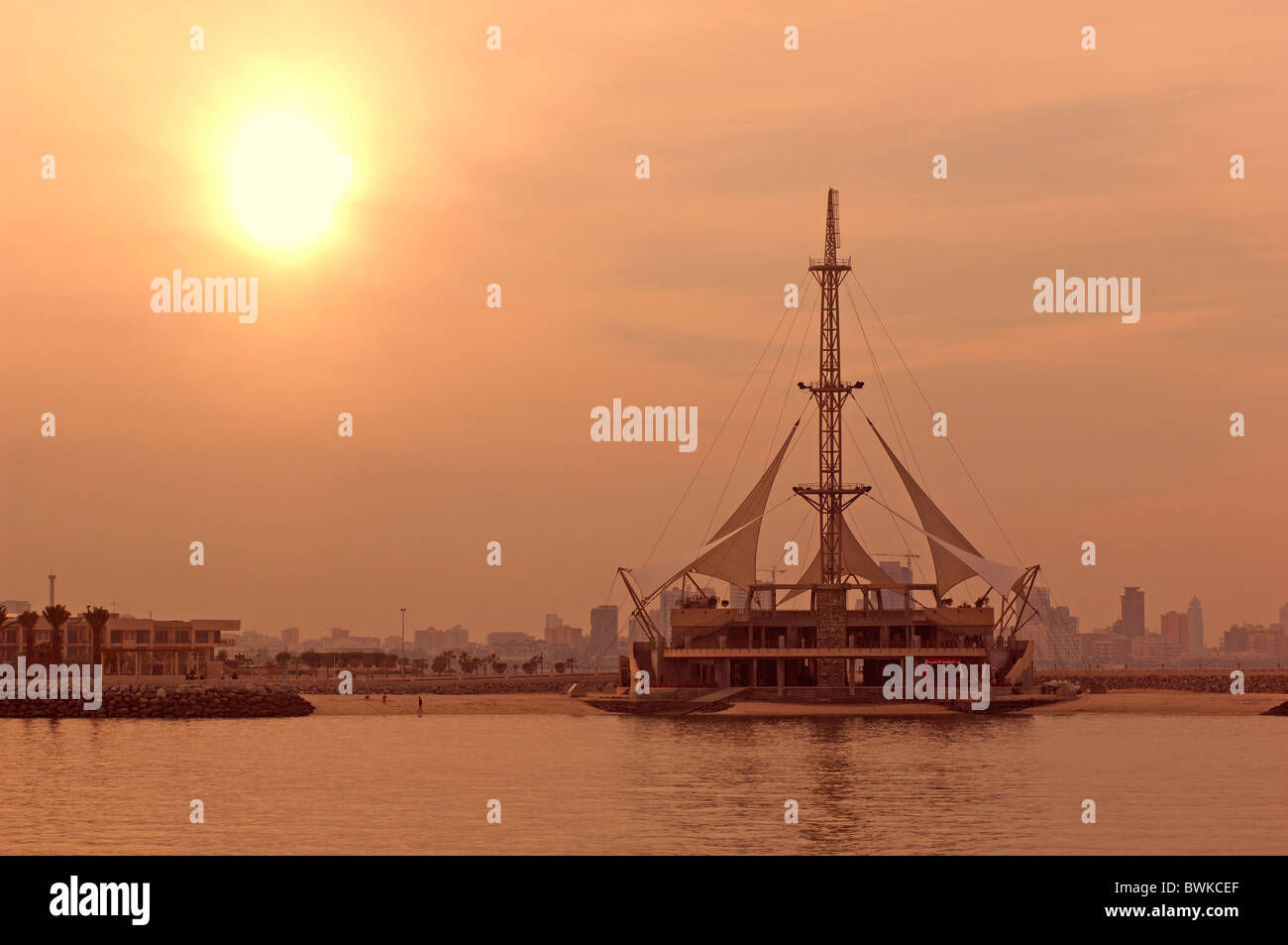 Centro scientifico città del Kuwait Kuwait penisola arabica oriente arabia sun umore crepuscolo crepuscolo Foto Stock