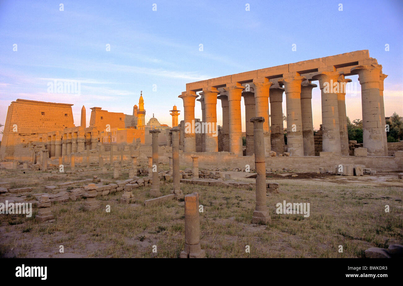 Egitto Africa del nord del tempio di Luxor tempio storico di costruzione sito culturale Antichità Antiquariato umore egiziano Foto Stock