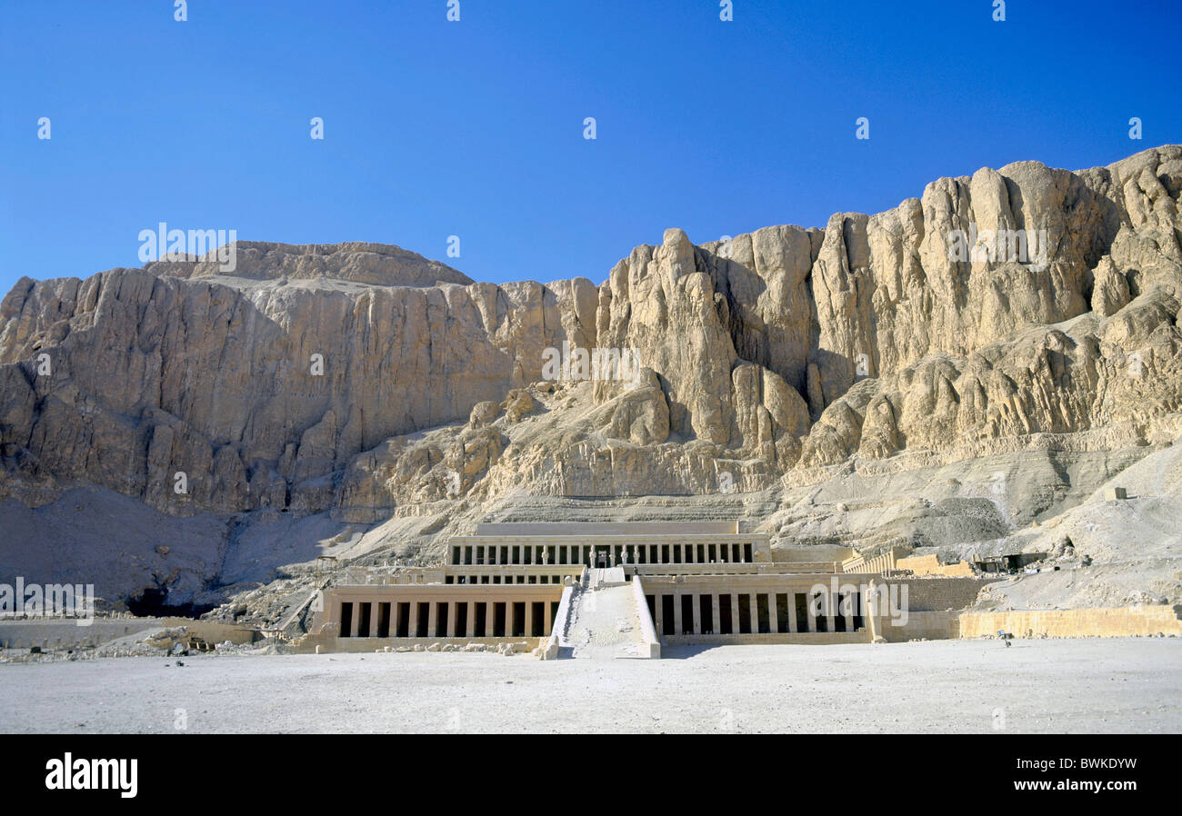 Egitto Nord Africa Deir el-Bahari Hatschepsut temple Djeser djeseru costruzione sito culturale antico antiqui Foto Stock
