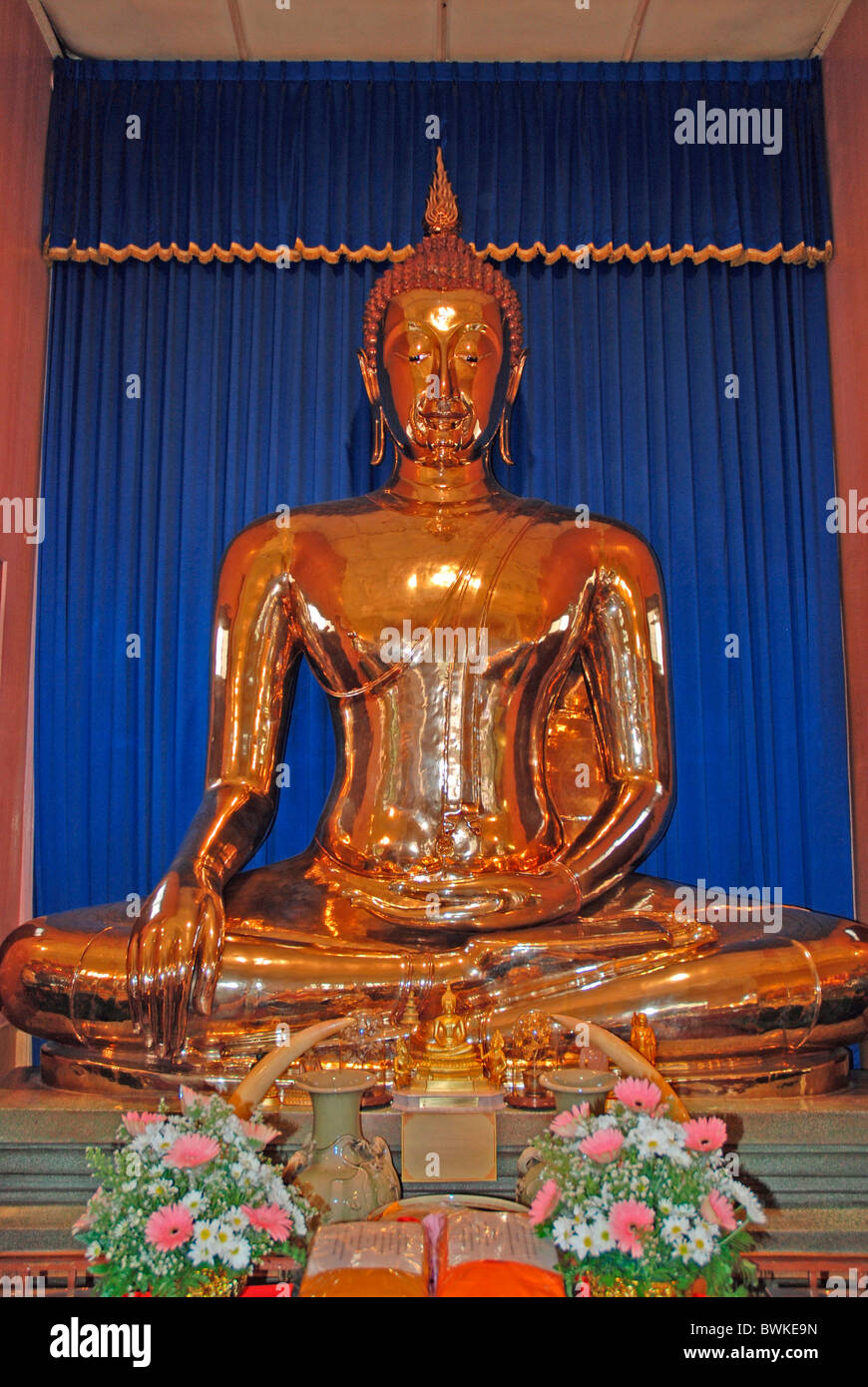 Asia Bangkok Buddha Buddismo Golden gold sanctum ispirazione impostazione di vita oro massivo della mitologia religione Foto Stock