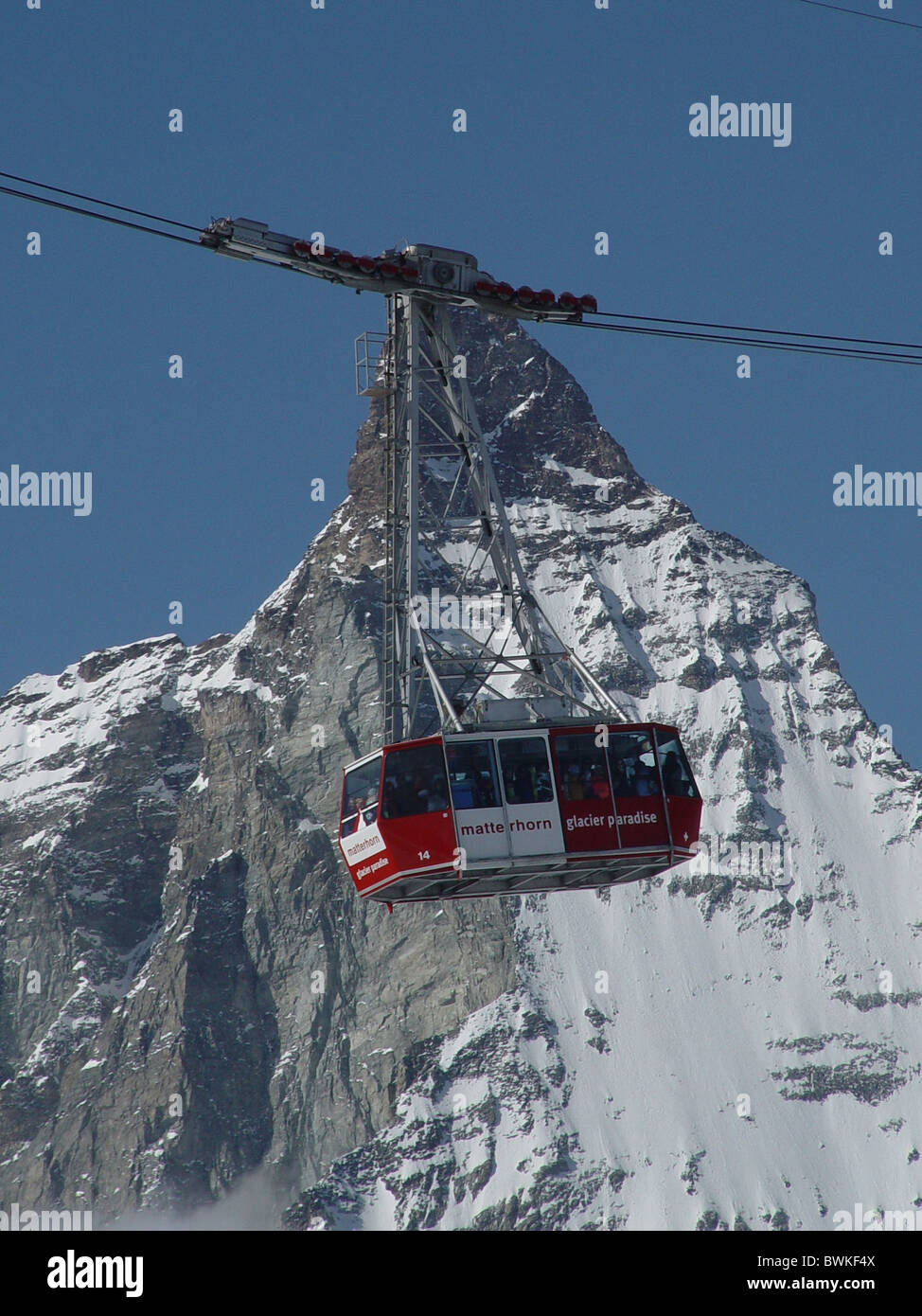 Il cavo dell'antenna al trasporto ferroviario cavo Kleinmatterhorn ferrovia Matterhorn Svizzera Europa canton Vallese mount Foto Stock
