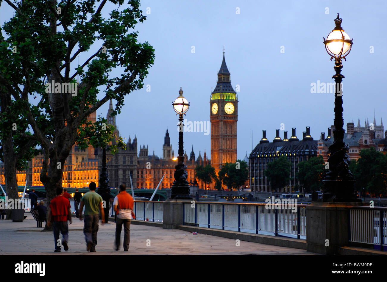 Regno Unito Londra Big Ben Il Parlamento vista dal Queens a piedi sul Fiume Tamigi Southwark Gran Bretagna Europa Inghilterra prom Foto Stock