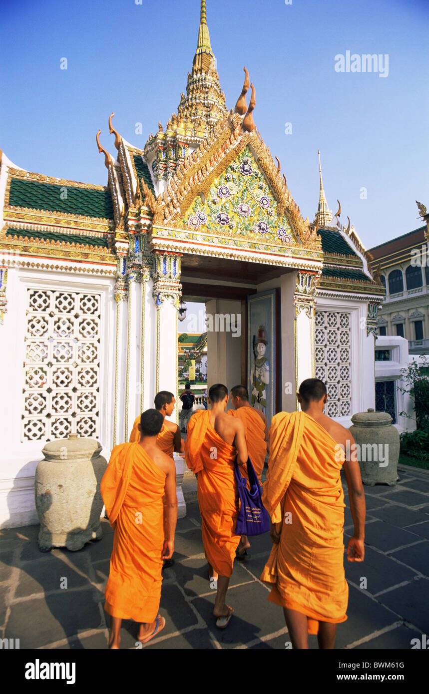 Asia Thailandia Bangkok Wat Phra Kaeo Wat Phra Kaew Grand Palace Tempio del Buddha di Smeraldo palazzi Palazzo Monaci B Foto Stock
