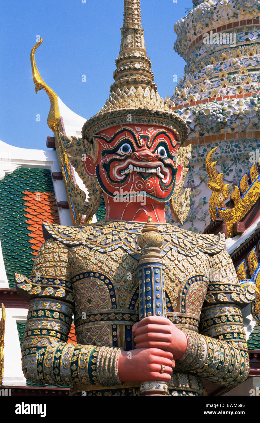 Asia Thailandia Bangkok Wat Phra Kaeo Wat Phra Kaew Grand Palace Tempio del Buddha di Smeraldo Statua di architettura Foto Stock