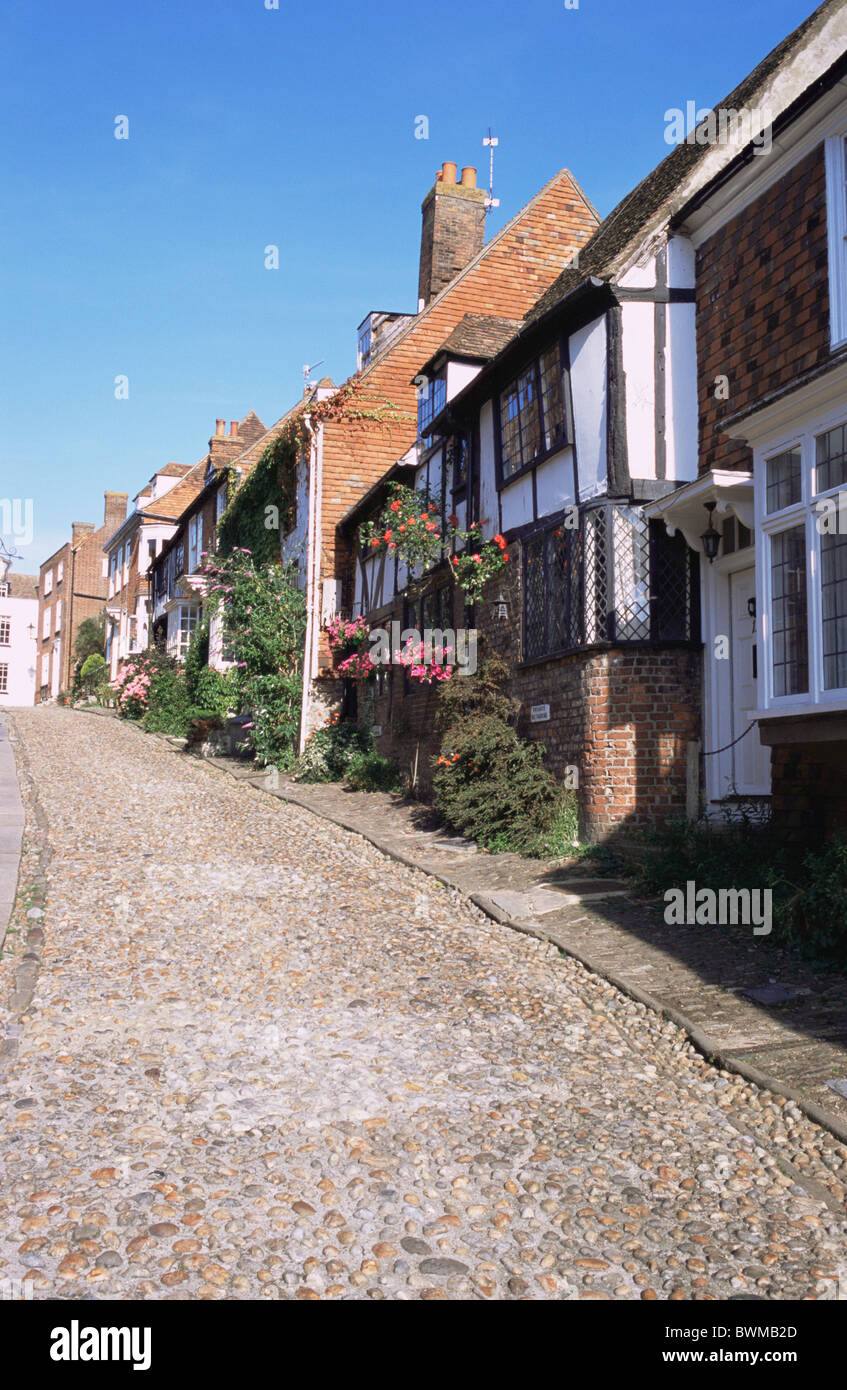 Regno Unito Inghilterra Europa Sussex Segala Cinque Ports Mermaid Street Scene di strada strada di ciottoli Ciottoli ciottoli Foto Stock