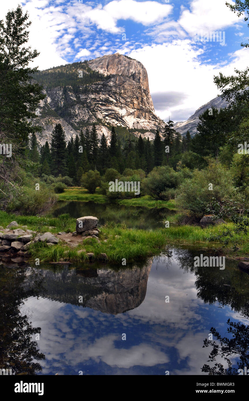 Mirror Lake, il Parco Nazionale di Yosemite, California USA Foto Stock