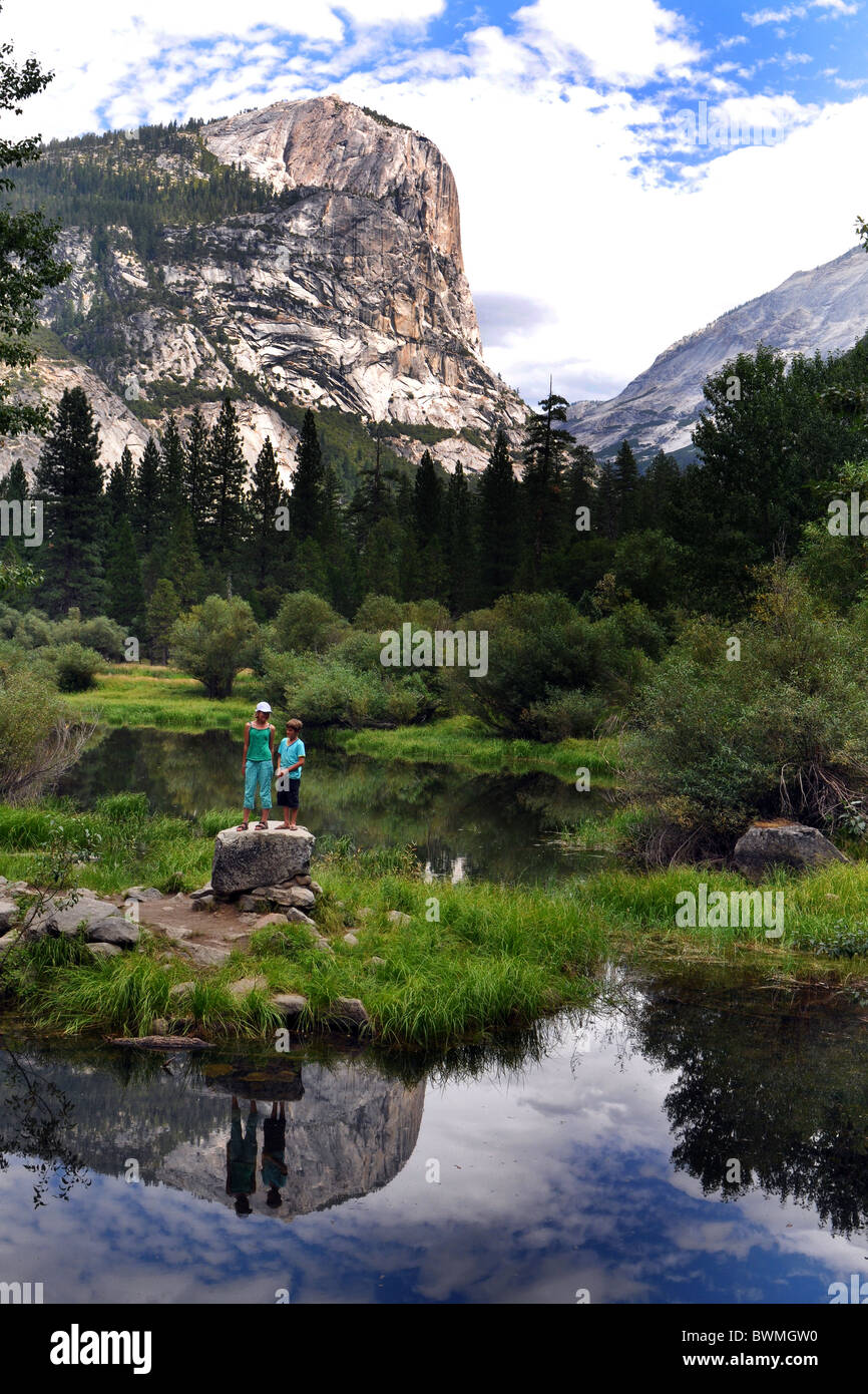 Mirror Lake, il Parco Nazionale di Yosemite, California USA Foto Stock