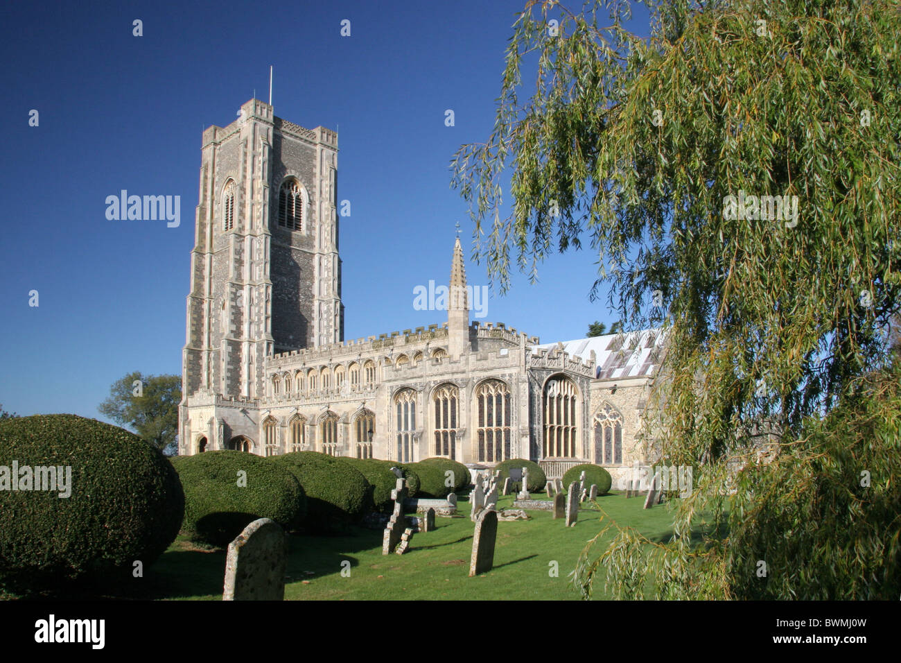 San Pietro e di San Paolo chiesa parrocchiale Lavenham suffolk East Anglia Foto Stock