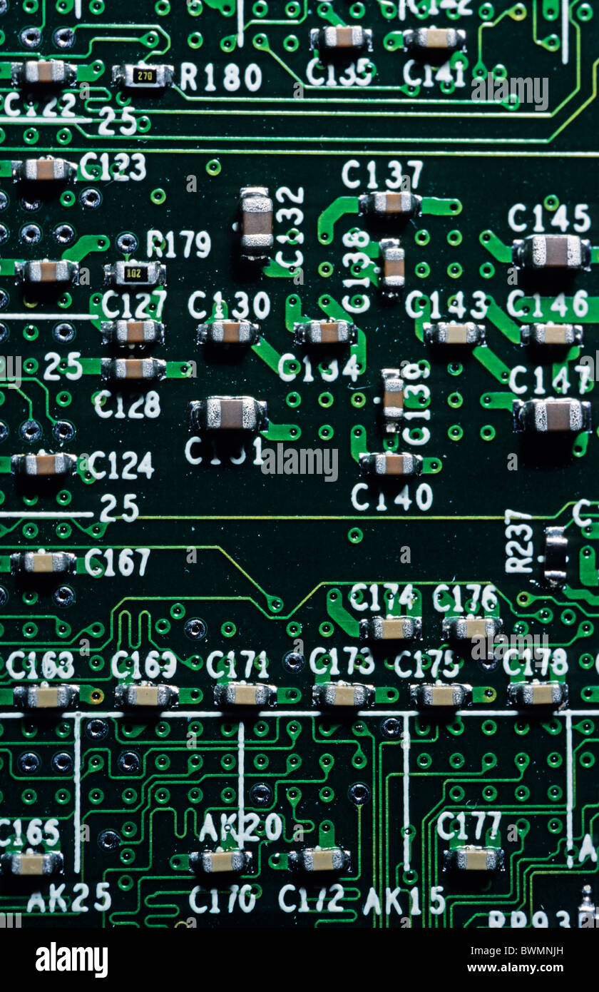 Vista ravvicinata di una scheda di circuito integrato da un computer. Foto Stock