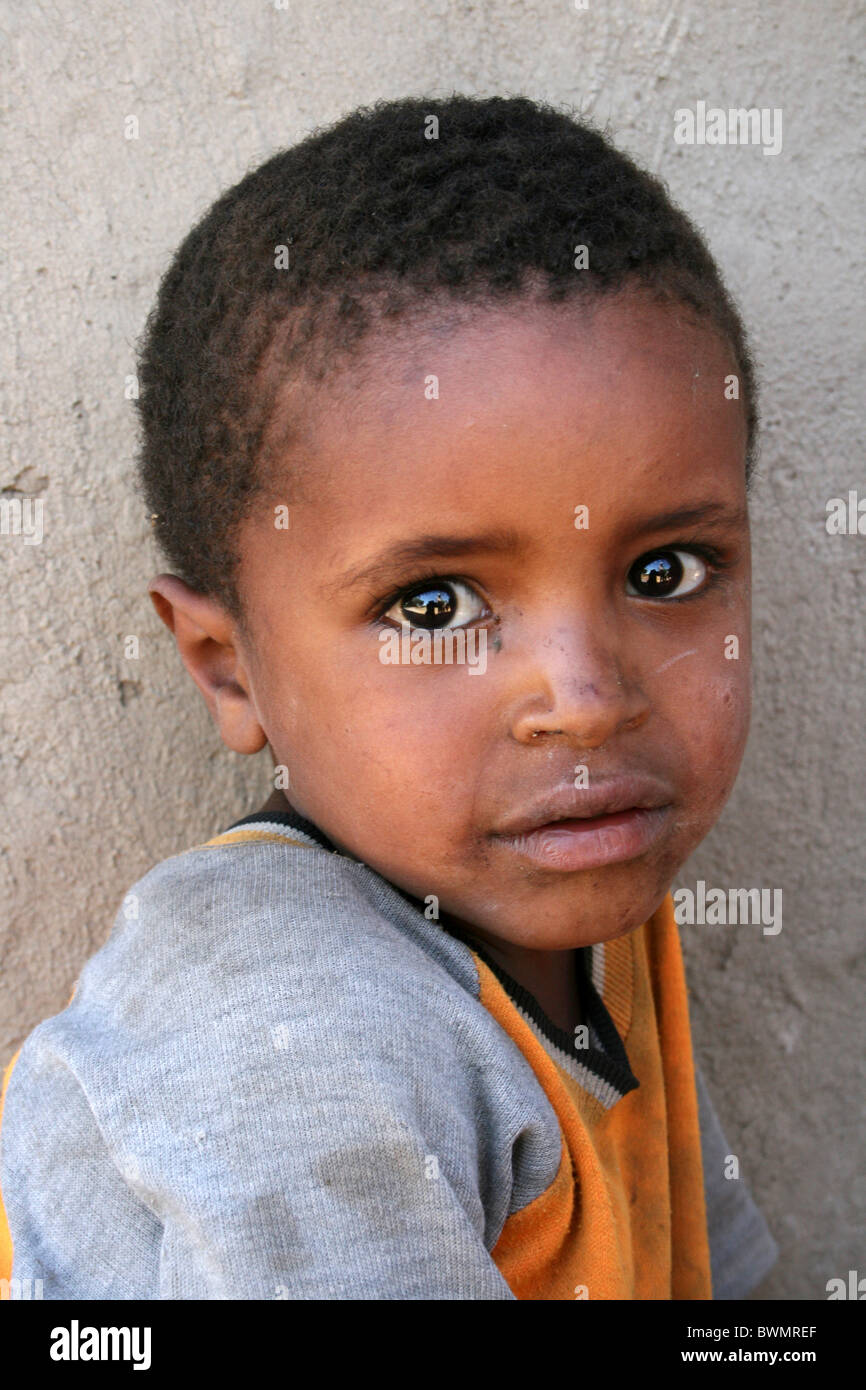 Alaba tribù Boy prese nr Kulito, Etiopia Foto Stock