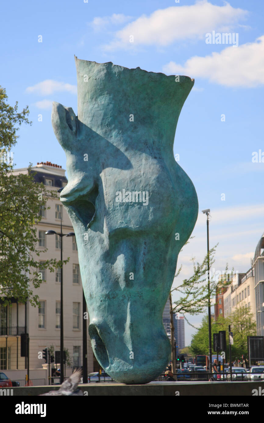 Testa di cavallo scultura da Nic Fiddian-Green a Marble Arch London Foto Stock