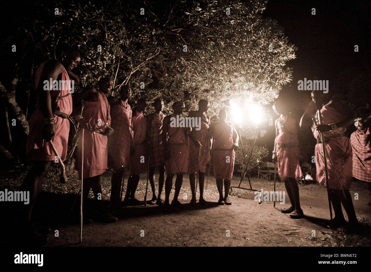 Masai danze tribali, Kenya, Africa orientale Foto Stock