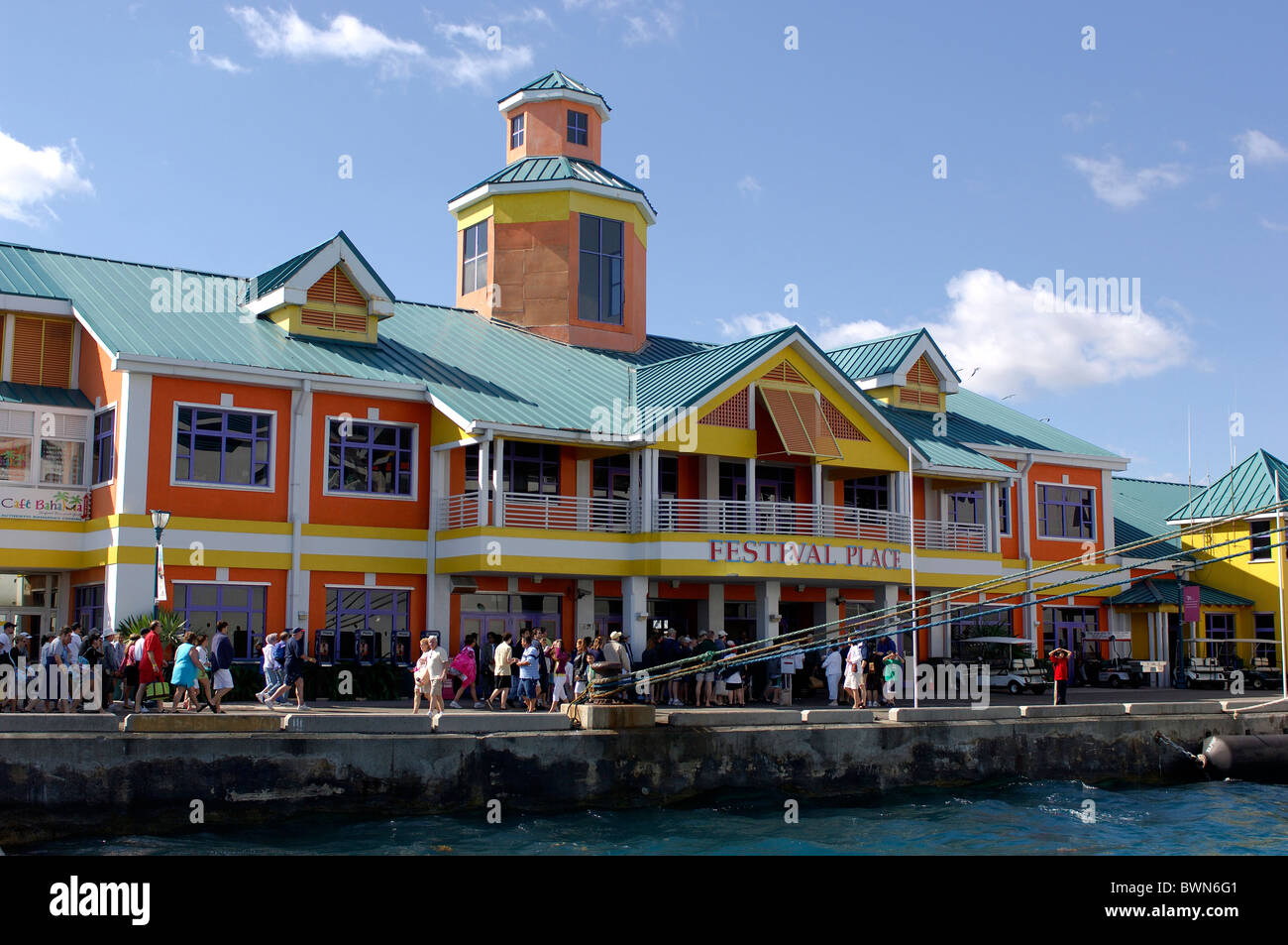 Bahamas Festival Place Cruise Ship Terminal Nassau popolo caraibico turisti Foto Stock