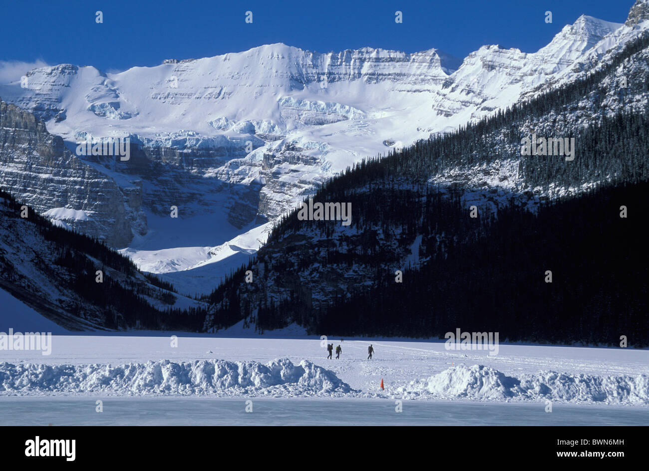 Canada America del Nord America inverno al lago Louise e il parco nazionale di Banff UNESCO World Heritage Site paesaggio Foto Stock
