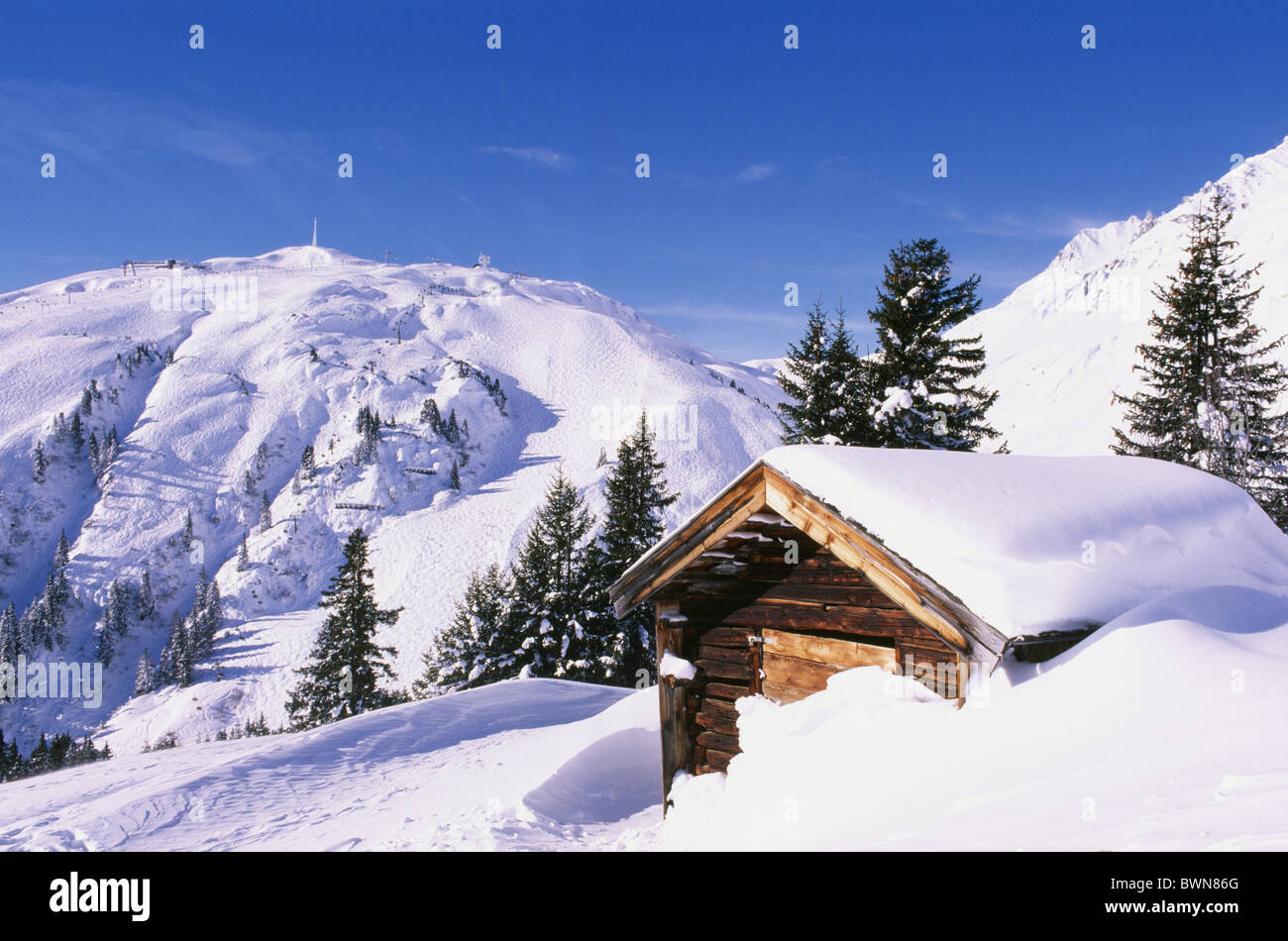 Europa Austria Tirol St. Anton am Arlberg montagna baita di montagna casa cabina Europa travel snow landscape s Foto Stock
