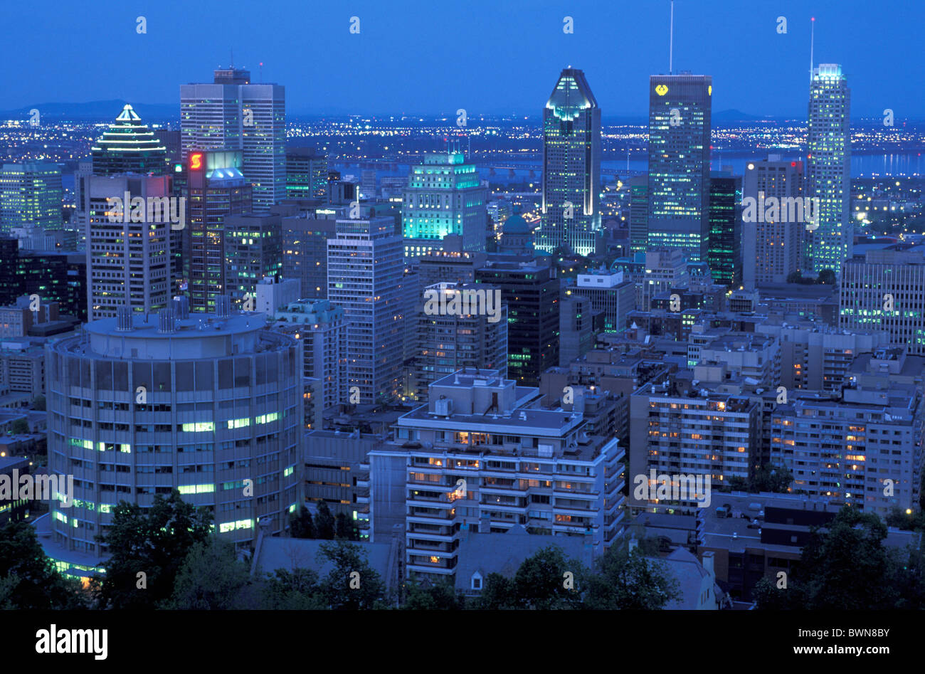 Canada America del Nord America Montreal vista da Mount Royal Park Downtown provincia del Québec di notte sera Foto Stock