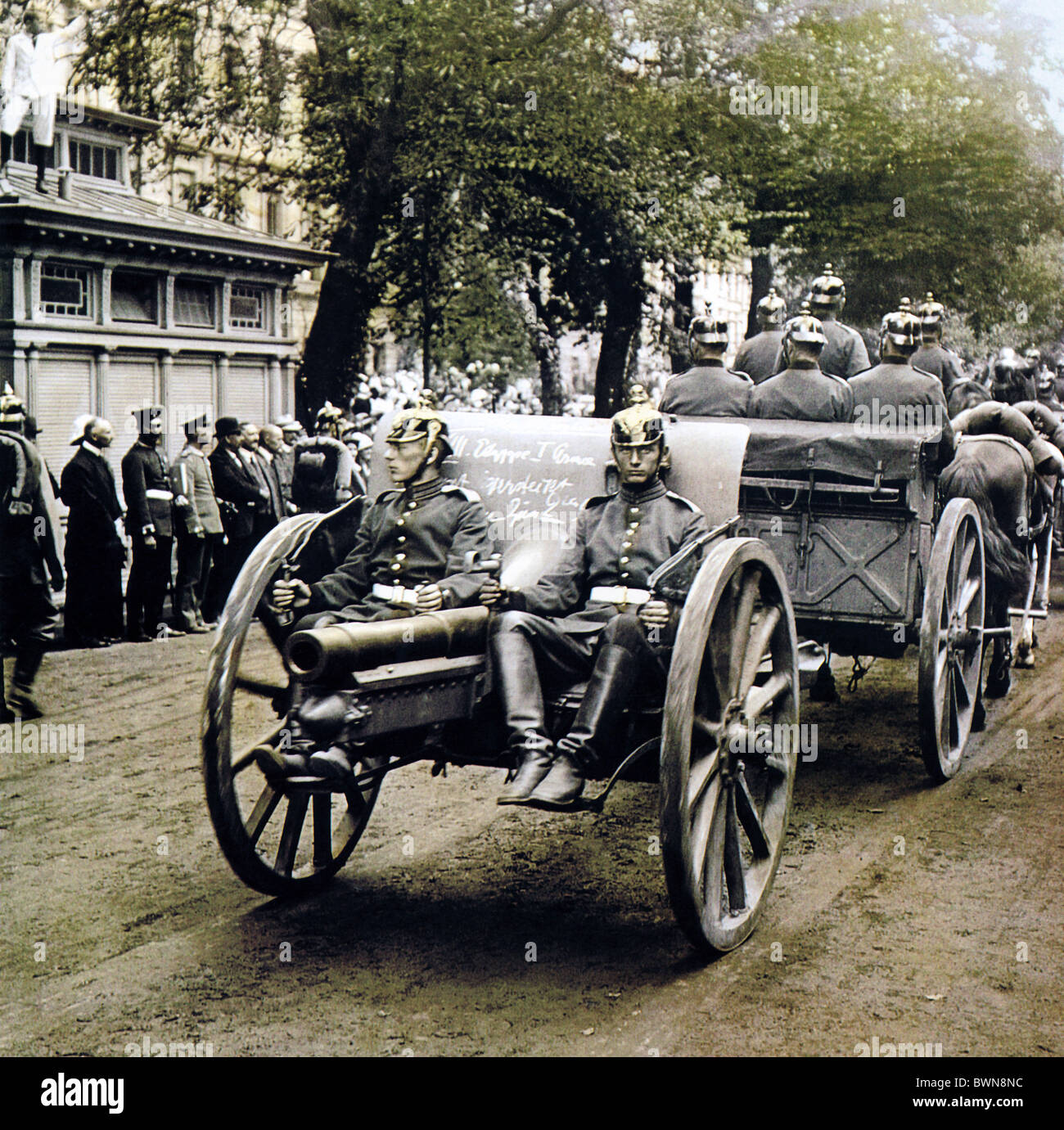 1914 acquisire armi Berlino Prima Guerra Mondiale Unter den Linden Settembre 2 Storia storico corteo storico Foto Stock